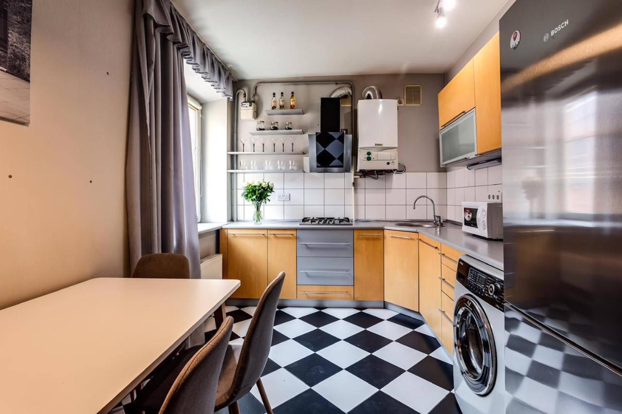 לבוב Apartamenty On Knyazya Romana מראה חיצוני תמונה