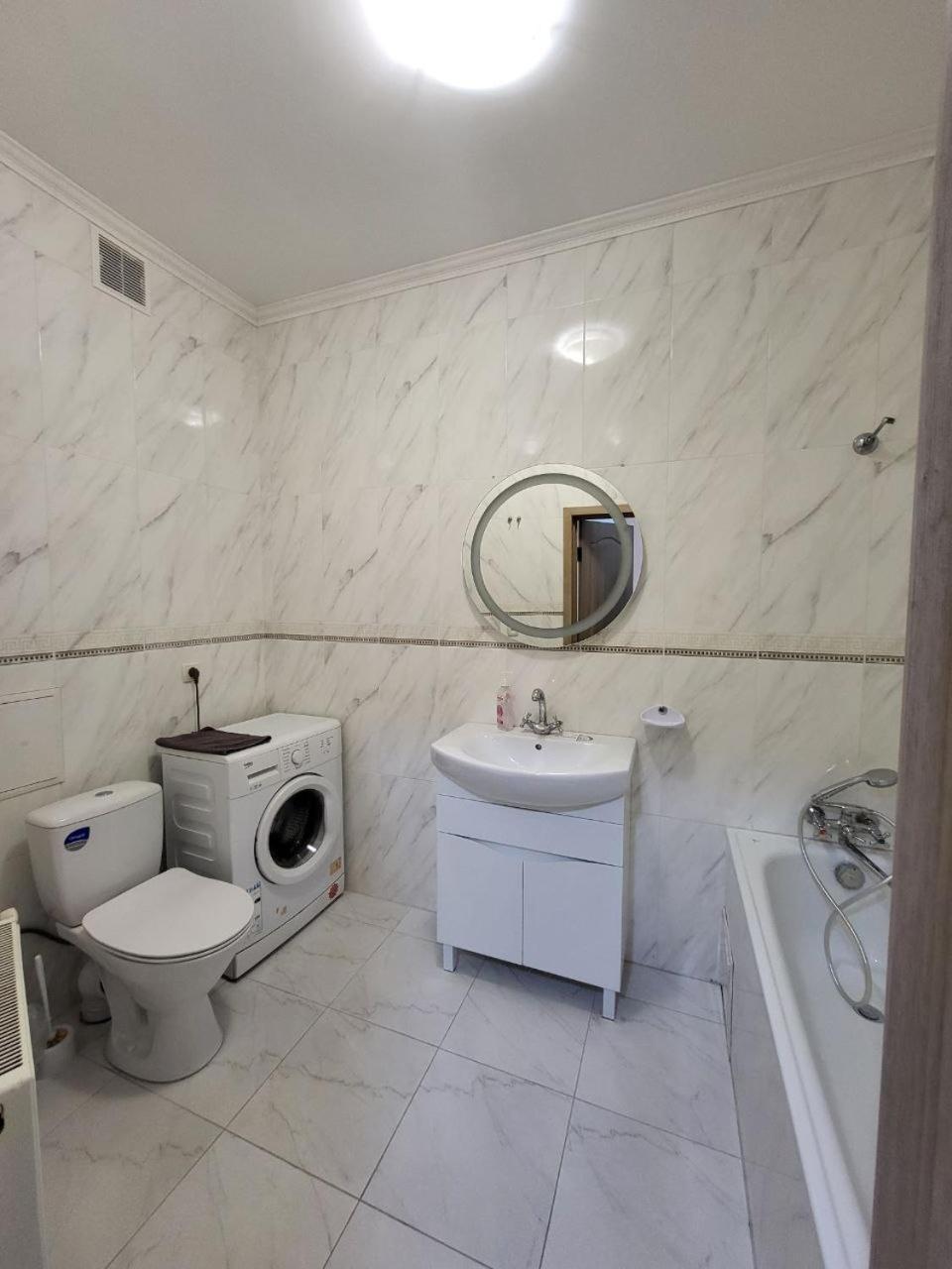 לבוב Apartamenty On Knyazya Romana מראה חיצוני תמונה