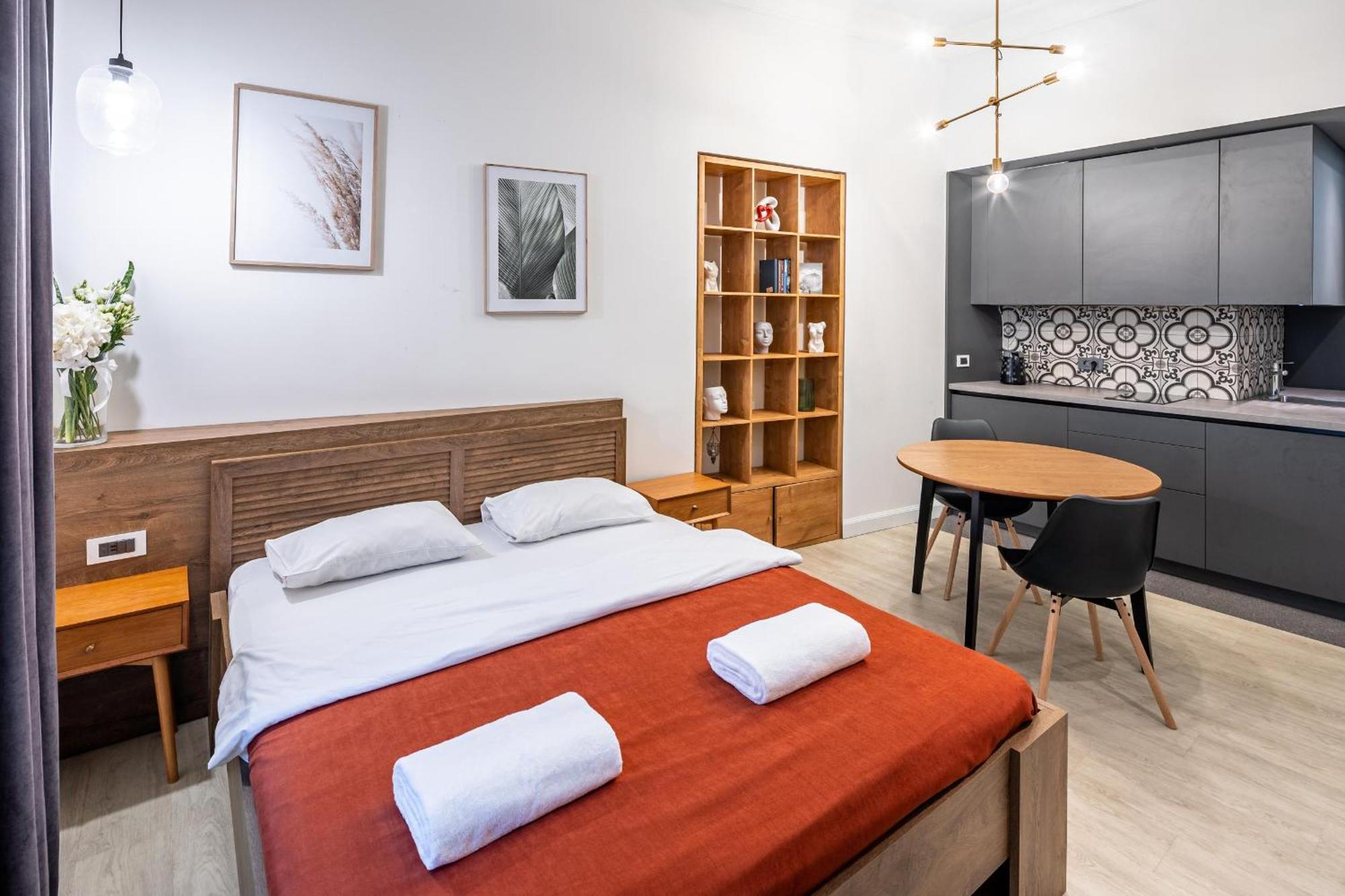 לבוב Apartamenty On Knyazya Romana מראה חיצוני תמונה