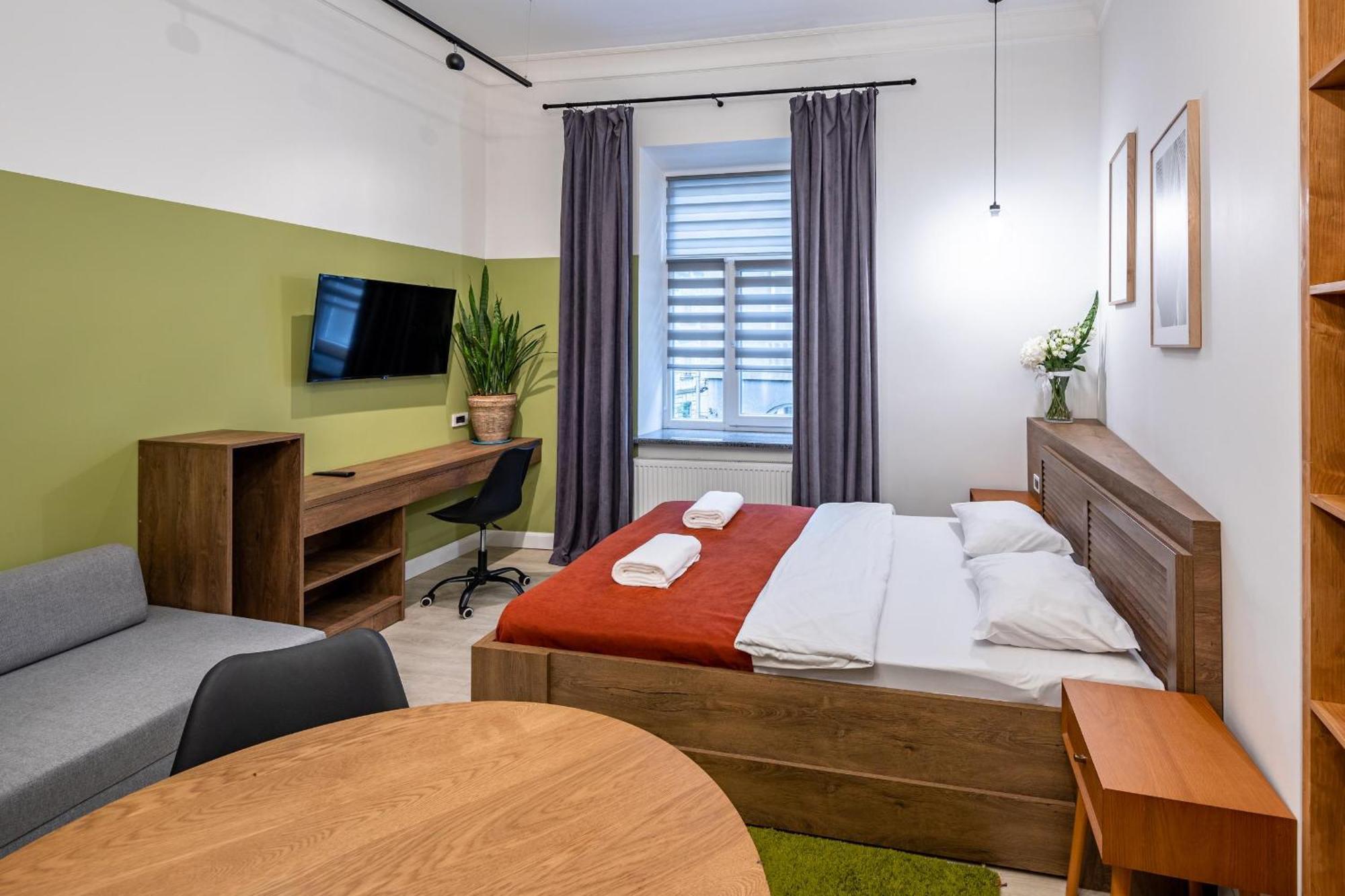לבוב Apartamenty On Knyazya Romana מראה חיצוני תמונה