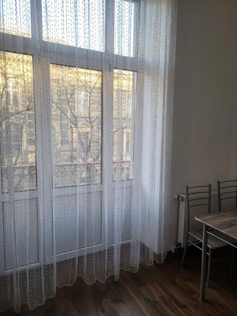 לבוב Apartamenty On Knyazya Romana מראה חיצוני תמונה
