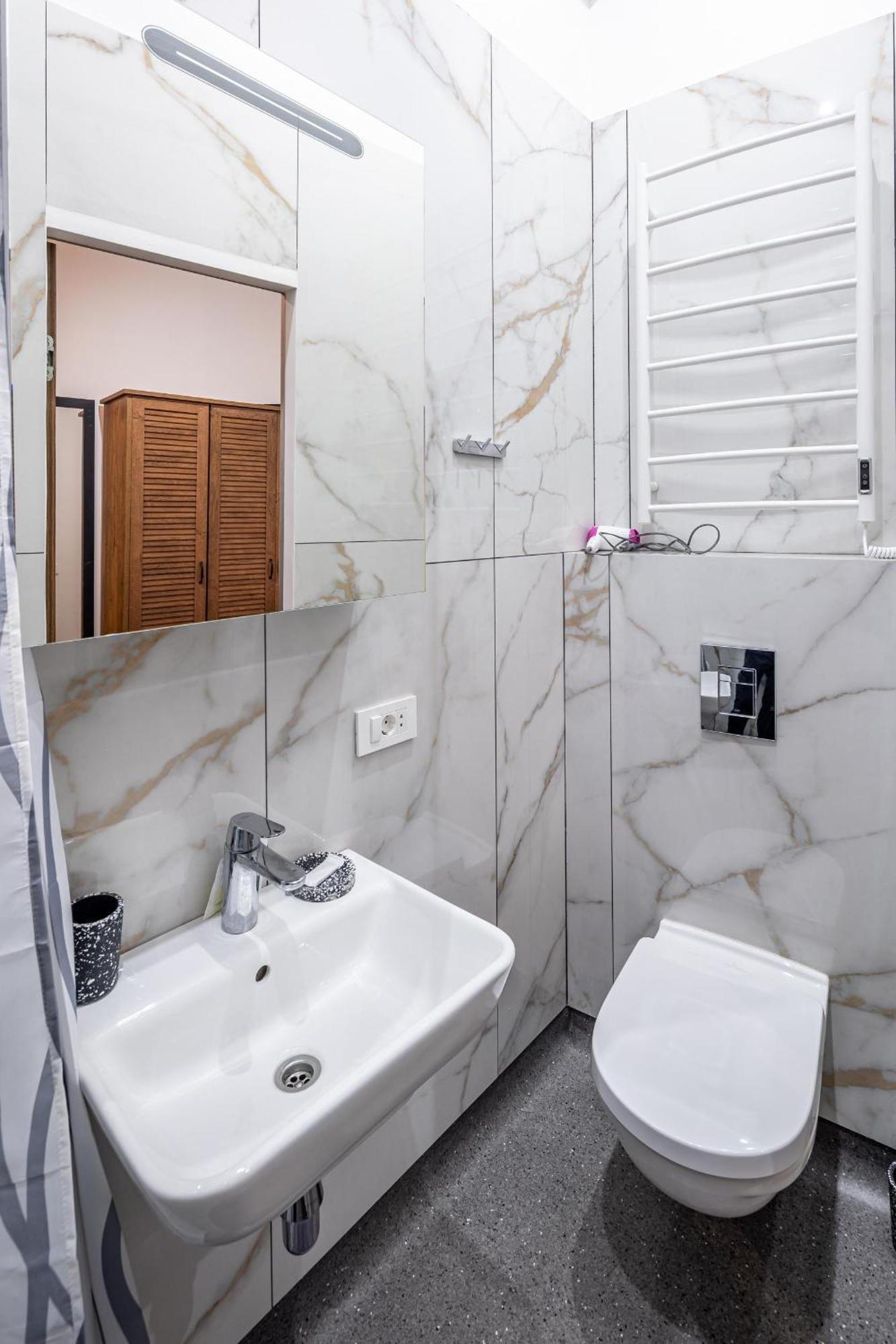 לבוב Apartamenty On Knyazya Romana מראה חיצוני תמונה