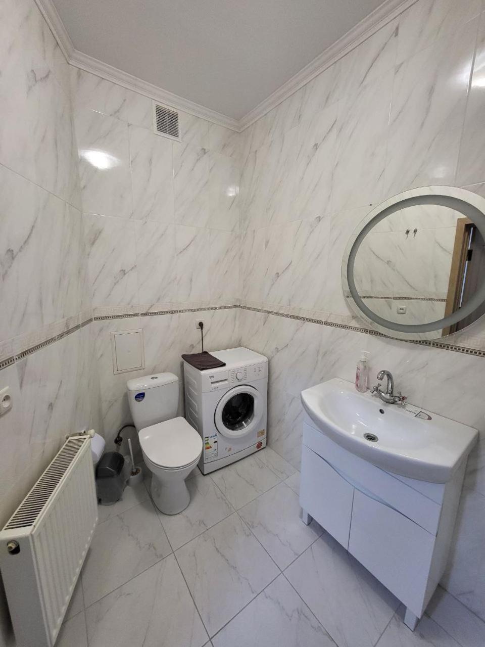 לבוב Apartamenty On Knyazya Romana מראה חיצוני תמונה